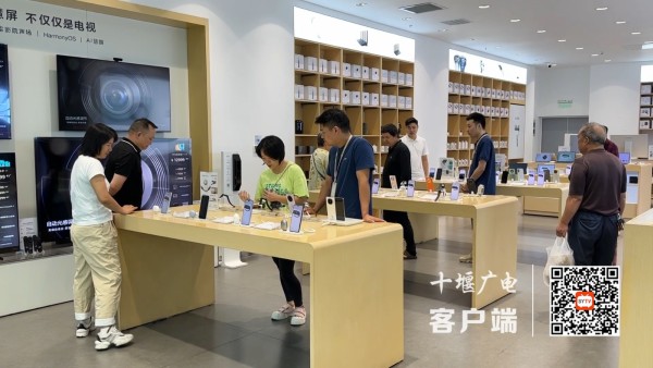 十堰城區“考后經濟”漸熱，消費需理性